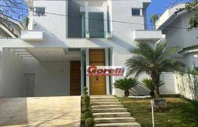 Imagem: A casa em condomínio possui 4 Dormitórios, 4 Banheiros, 4