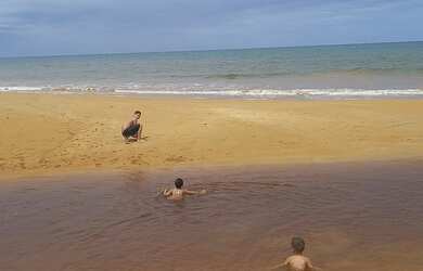 Imagem: O terreno possui 250m² de Área e está localizado em Village