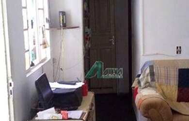 Imagem: A casa possui 4 Dormitórios, 3 Banheiros, 5 Vagas na garagem