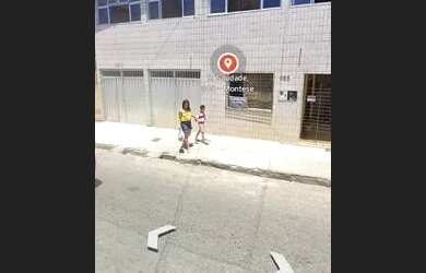 Imagem: A casa possui 1 Dormitório, 1 Banheiro, 1 Vaga na garagem