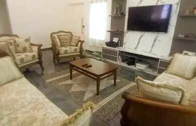 Imagem: A casa possui 3 Dormitórios, 2 Banheiros, 1 Vaga na garagem