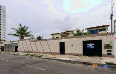 Imagem: A casa em condomínio possui 5 Dormitórios, 5 Banheiros, 4