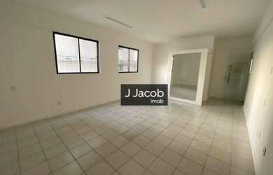 Imagem: O depósito possui 1 Vaga na garagem, 32m² de Área e está