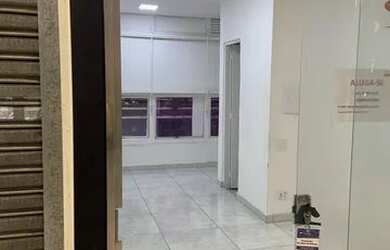 Imagem: O depósito possui 1 Vaga na garagem e 18m² de Área e está