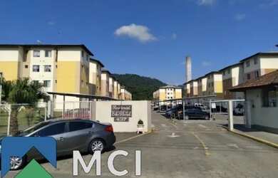 Imagem: O apartamento possui 2 Dormitórios, 1 Banheiro, 1 Vaga na garagem