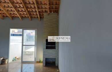 Imagem: A casa possui 2 Dormitórios, 1 Banheiro, 1 Vaga na garagem