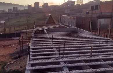 Imagem 2: Vendo essa casa. Imóvel novo, 125-0m² de Área, 2 Vagas na garageme1...