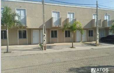 Imagem: A casa possui 2 Dormitórios, 1 Banheiro, 2 Vagas na garagem