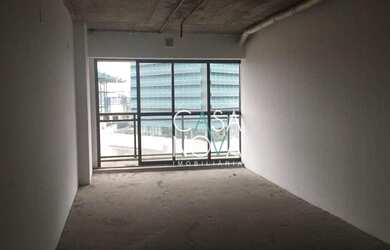 Imagem: O depósito possui 1 Vaga na garagem, 42m² de Área e está