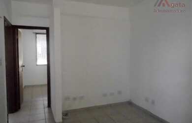 Imagem: O apartamento possui 1 Dormitório, 1 Banheiro, 1 Vaga na garagem