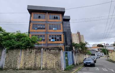 Imagem: O depósito possui 1786m² de Área e está localizado em Centro