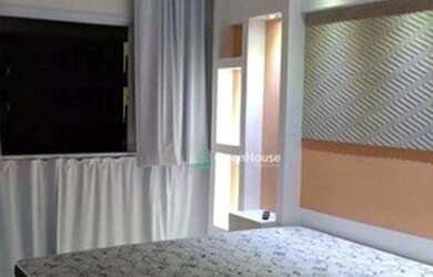 Imagem: O apartamento possui 3 Dormitórios, 1 Banheiro, 1 Vaga na garagem