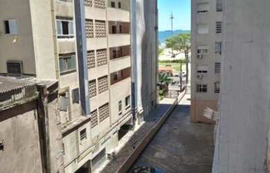 Imagem: O apartamento possui 1 Dormitório, 1 Banheiro, 1 Vaga na garagem