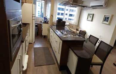 Imagem: O apartamento possui 1 Dormitório, 1 Banheiro, 1 Vaga na garagem