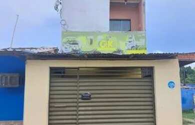 Imagem: A casa possui 3 Dormitórios, 2 Banheiros, 1 Vaga na garagem