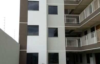 Imagem: O apartamento possui 1 Dormitório, 1 Banheiro, 1 Vaga na garagem