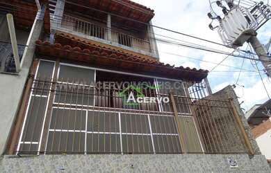 Imagem: A casa possui 3 Dormitórios, 4 Banheiros, 1 Vaga na garagem