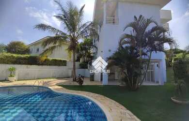 Imagem: A casa em condomínio possui 5 Dormitórios, 5 Banheiros, 5