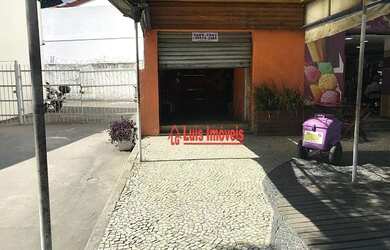 Imagem: O depósito possui 1 Vaga na garagem, 60m² de Área e está