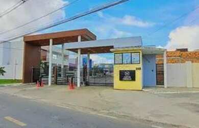 Imagem: A casa possui 4 Dormitórios, 5 Banheiros, 2 Vagas na garagem