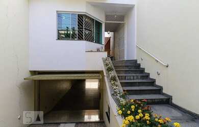 Imagem 1: Sobrado com piscina. Piscina, 270m² de Área, 5 Vagas na garageme4 Dormitórios