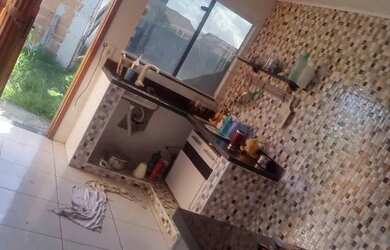 Imagem 2: Vendo 2 casas com piscina no meio Itaipuaçu