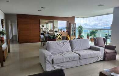 Imagem: O apartamento possui 4 Dormitórios, 4 Banheiros, 4 Vagas na