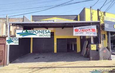 Imagem: O depósito possui 4 Vagas na garagem, 240m² de Área e está