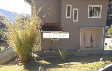 Imagem: A casa em condomínio possui 3 Dormitórios, 2 Banheiros, 2