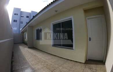 Imagem: A casa possui 2 Dormitórios, 1 Banheiro, 1 Vaga na garagem