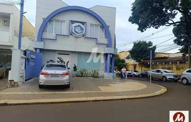 Imagem: O depósito possui 1 Vaga na garagem, 28m² de Área e está