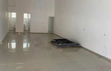 Imagem: O depósito possui 250m² de Área e está localizado em Vila