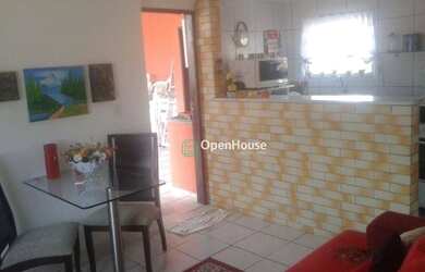 Imagem: A casa possui 4 Dormitórios, 4 Banheiros, 3 Vagas na garagem