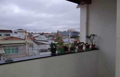 Imagem: A casa possui 4 Dormitórios, 3 Banheiros, 2 Vagas na garagem