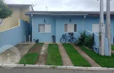 Imagem: A casa em condomínio possui 2 Dormitórios, 1 Banheiro, 2 Vagas