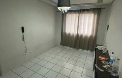 Imagem: A casa possui 2 Dormitórios, 1 Banheiro, 1 Vaga na garagem