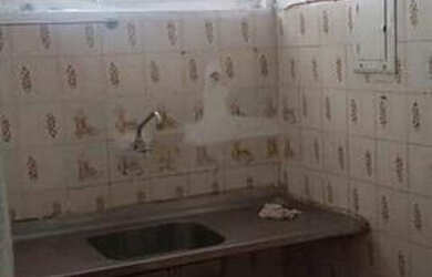 Imagem: A kitnete possui 1 Dormitório, 1 Banheiro, 1 Vaga na garagem