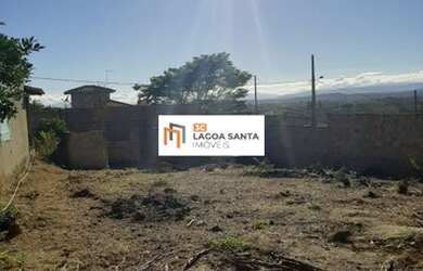 Imagem: O terreno e possui Dormitórios, Suítes, Banheiros, 360-0m²