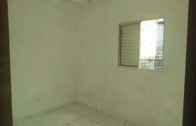 Imagem: A casa possui 2 Dormitórios, 2 Banheiros, 1 Vaga na garagem