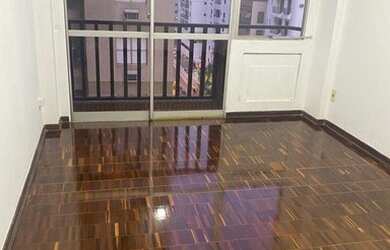 Imagem: O apartamento possui 2 Dormitórios, 1 Banheiro, 94m² de Área