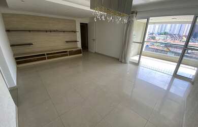 Imagem: O apartamento possui 4 Dormitórios, 3 Banheiros, 3 Vagas na