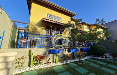 Imagem: A casa em condomínio possui 3 Dormitórios, 4 Banheiros, 2