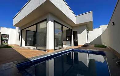 Imagem: A casa em condomínio possui 3 Dormitórios, 4 Banheiros, 4