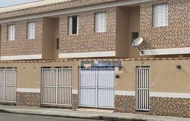 Imagem: A casa possui 2 Dormitórios, 1 Banheiro, 1 Vaga na garagem