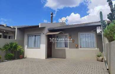 Imagem: A casa em condomínio possui 3 Dormitórios, 1 Banheiro, 2 Vagas