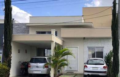 Imagem: A casa em condomínio possui 3 Dormitórios, 2 Banheiros, 2