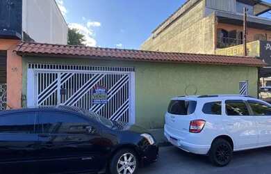 Imagem: A casa possui 2 Dormitórios, 2 Banheiros, 4 Vagas na garagem