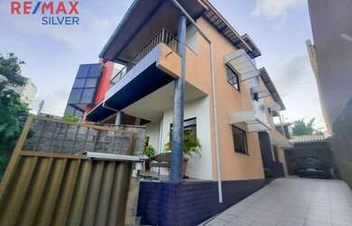 Imagem: A casa em condomínio possui 5 Dormitórios, 4 Banheiros, 5