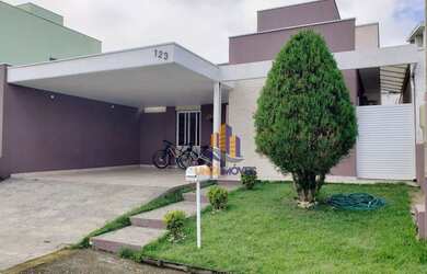 Imagem: A casa em condomínio possui 3 Dormitórios, 4 Banheiros, 2