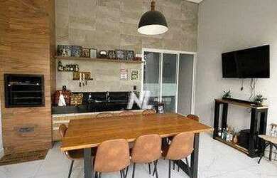 Imagem: A casa em condomínio possui 3 Dormitórios, 4 Banheiros, 235m²